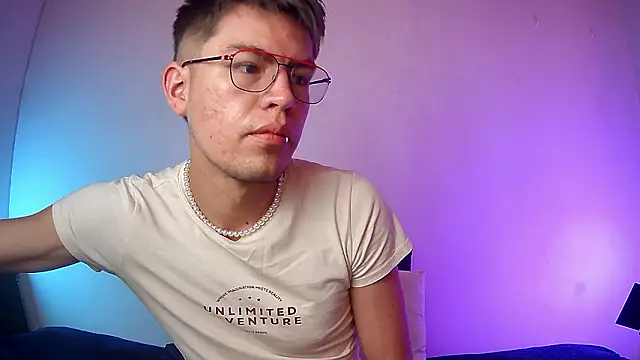 nicolatinboy online show from March 2026 10:06:01 PM