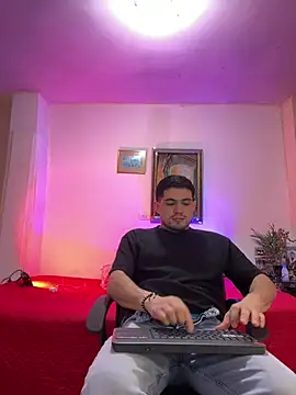 williamsmiiths16 online show from March 2026 12:02:02 PM