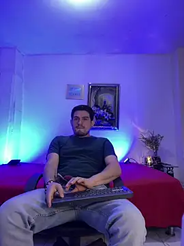 williamsmiiths16 online show from April 2026 12:12:02 PM