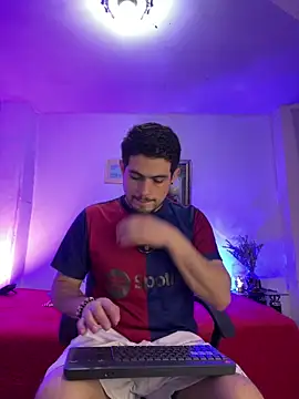 williamsmiiths16 online show from April 2026 11:49:02 AM