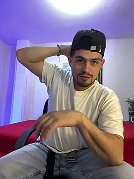 williamsmiiths16 online show from February 2026 03:17:01 AM