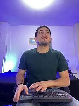 williamsmiiths16 online show from March 2026 11:19:02 AM