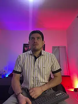 williamsmiiths16 online show from May 2026 10:10:02 AM