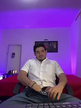 williamsmiiths16 online show from April 2026 05:30:01 PM