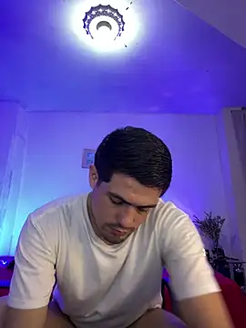 williamsmiiths16 online show from April 2026 02:46:01 AM