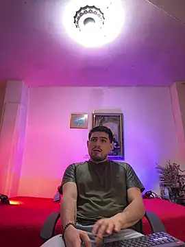 williamsmiiths16 online show from March 2026 11:49:01 AM