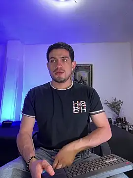 williamsmiiths16 online show from March 2026 11:22:02 AM