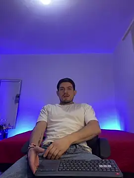 williamsmiiths16 online show from April 2026 10:07:01 AM