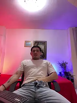 williamsmiiths16 online show from March 2026 11:21:02 AM