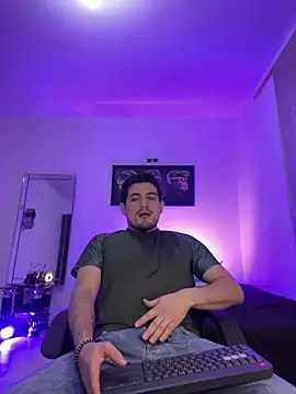 williamsmiiths16 online show from April 2026 10:11:01 AM