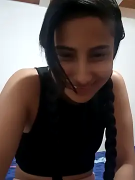 Vera Luna  online show from January 2026 06:33:01 PM