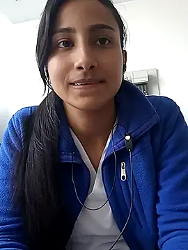 Vera Luna  online show from December 2025 06:02:02 PM