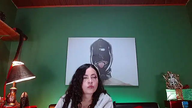 LunaTikka online show from December 2025 01:30:02 AM