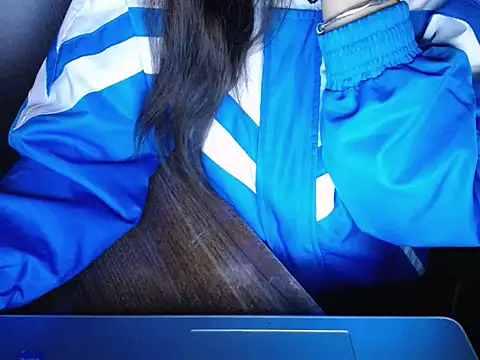 Snapshot of maian_love chatting on December 2025 07:09:02 PM maian love online show from December 2025 07:09:02 PM