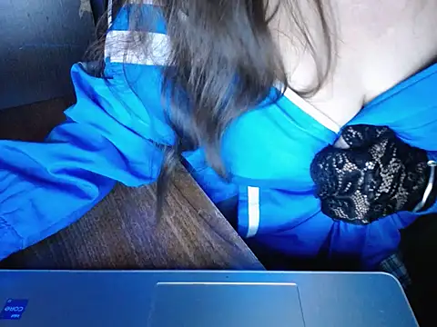 Snapshot of maian_love chatting on December 2025 08:04:02 PM maian love online show from December 2025 08:04:02 PM