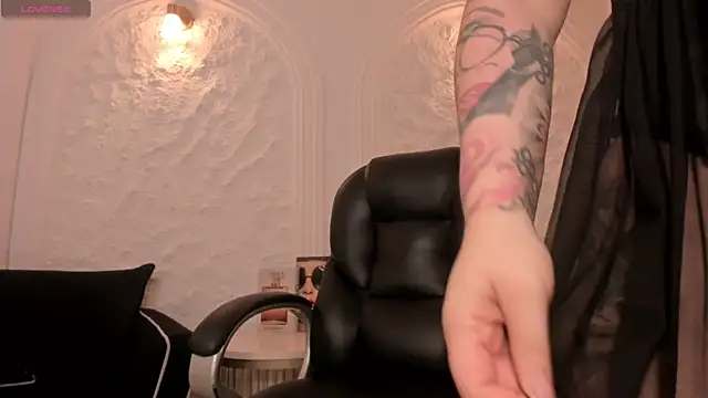 MadisonKane online show from April 2026 11:17:01 AM