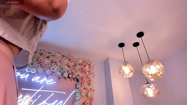 MadisonKane online show from March 2026 11:06:01 AM