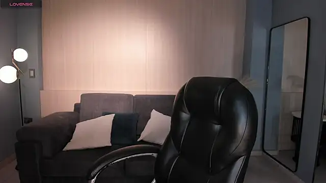 MadisonKane online show from April 2026 11:13:02 AM