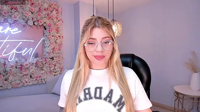 MadisonKane online show from March 2026 11:14:02 AM