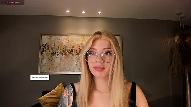 MadisonKane online show from May 2026 11:08:01 AM