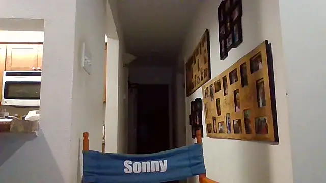 Snapshot of johnnymarino1010 chatting on December 2025 07:52:02 PM johnnymarino1010 online show from December 2025 07:52:02 PM