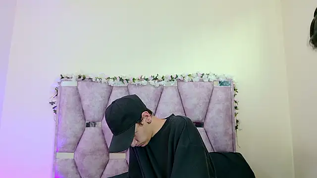 iris and damian online show from March 2026 05:31:02 PM