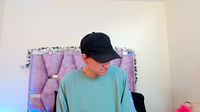 iris and damian online show from February 2026 05:13:01 PM