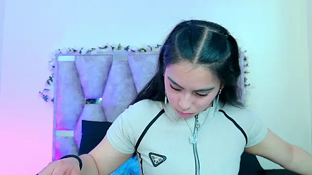 iris and damian online show from April 2026 05:25:01 PM