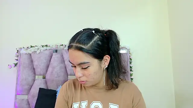 iris and damian online show from February 2026 05:13:02 PM