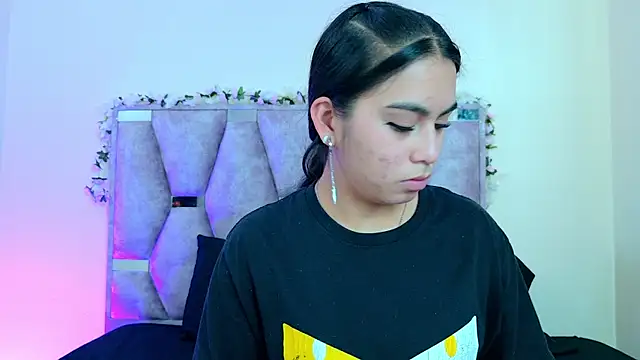 iris and damian online show from April 2026 05:15:02 PM