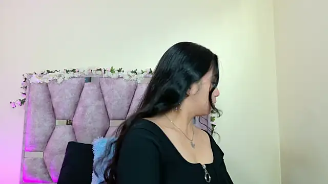 iris and damian online show from February 2026 05:26:02 PM