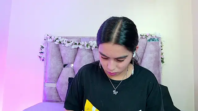 iris and damian online show from March 2026 05:26:02 PM