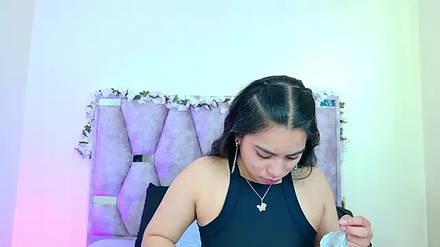 iris and damian online show from March 2026 05:24:01 PM