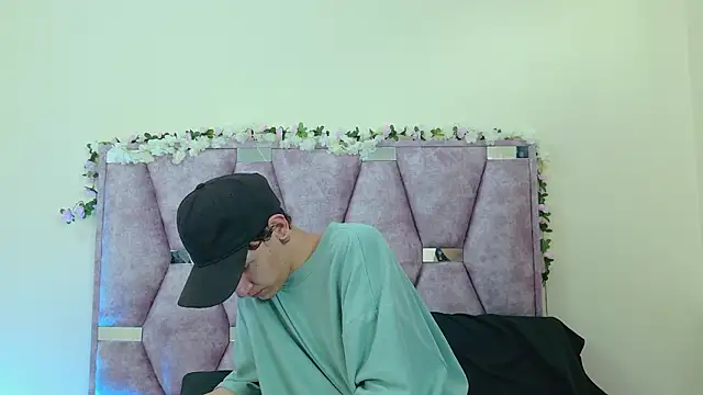 iris and damian online show from February 2026 05:24:01 PM