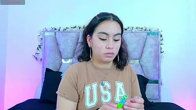 iris and damian online show from April 2026 04:24:02 PM