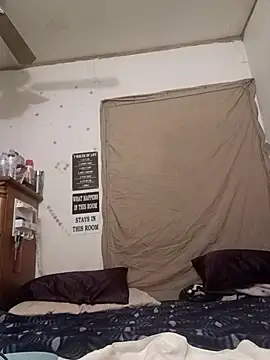 snowbird1117 online show from February 2026 05:05:02 AM