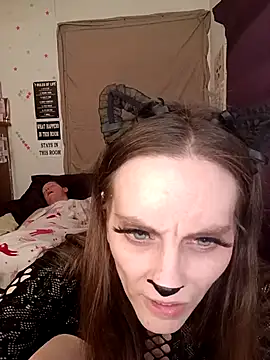 snowbird1117 online show from February 2026 03:27:02 AM