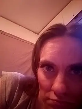 snowbird1117 online show from April 2026 02:43:01 PM