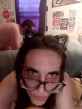 snowbird1117 online show from April 2026 01:12:02 AM