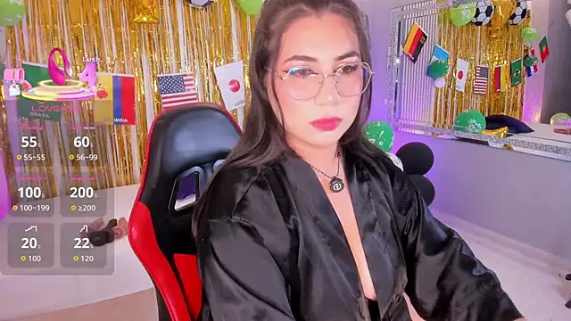 Snapshot of CloeMoon chatting on July 2026 05:25:02 AM CloeMoon online show from July 2026 05:25:02 AM