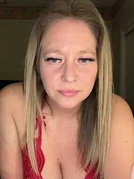 Snapshot of MissyLovelace chatting on February 2026 12:27:01 PM MissyLovelace online show from February 2026 12:27:01 PM