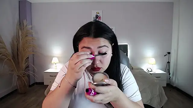 Snapshot of Emma_Charm_ chatting on December 2025 12:11:01 PM Emma Charm online show from December 2025 12:11:01 PM