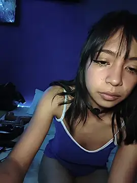 Snapshot of Honey_bun06 chatting on July 2026 06:21:01 AM Honey bun06 online show from July 2026 06:21:01 AM