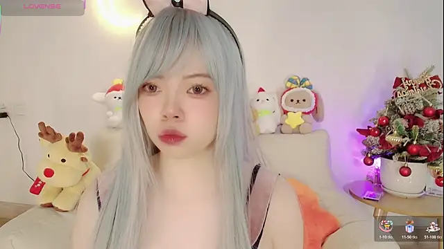 Miyeoonn online show from December 2025 01:41:02 AM