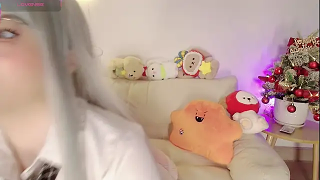 Miyeoonn online show from December 2025 01:04:02 PM