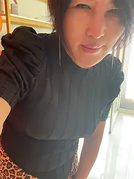 luckybaby666999 online show from April 2026 03:02:01 AM