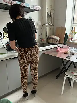 luckybaby666999 online show from April 2026 12:29:02 AM