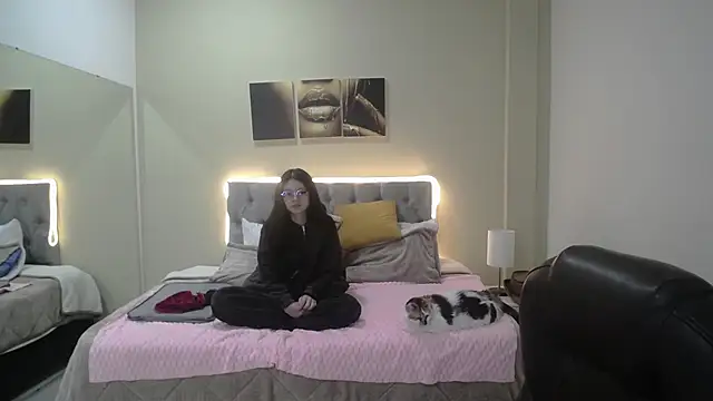 Eros Nyx  online show from December 2025 03:33:01 AM