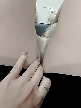 Baby-Linh online show from March 2026 02:43:01 PM