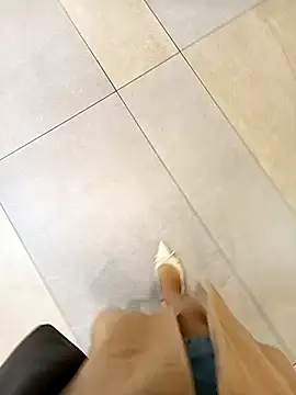 Baby-Linh online show from February 2026 06:31:01 AM